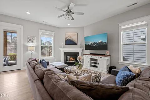 $627,500 | 117 Acorn Xing Road, Holly Springs, NC 27540