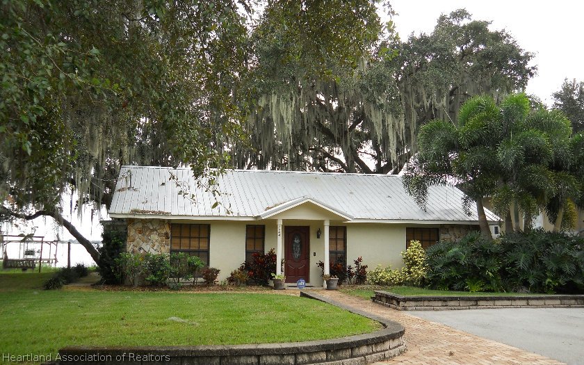 624 Lake June Road Lake Placid, FL 33852 - Photo 1 of 24 Gallery Image 1