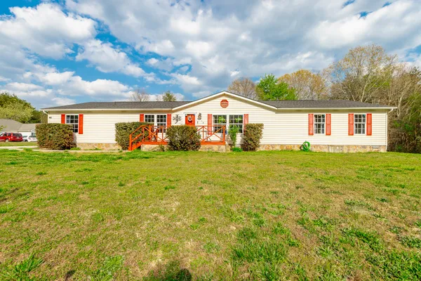 $250,000 | 218 Edgewater Drive, Chickamauga, GA 30707