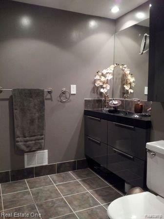 1366 North Fairview Lane Rochester, MI 48306 - Photo 13 of 23 Remodeled Master Bath