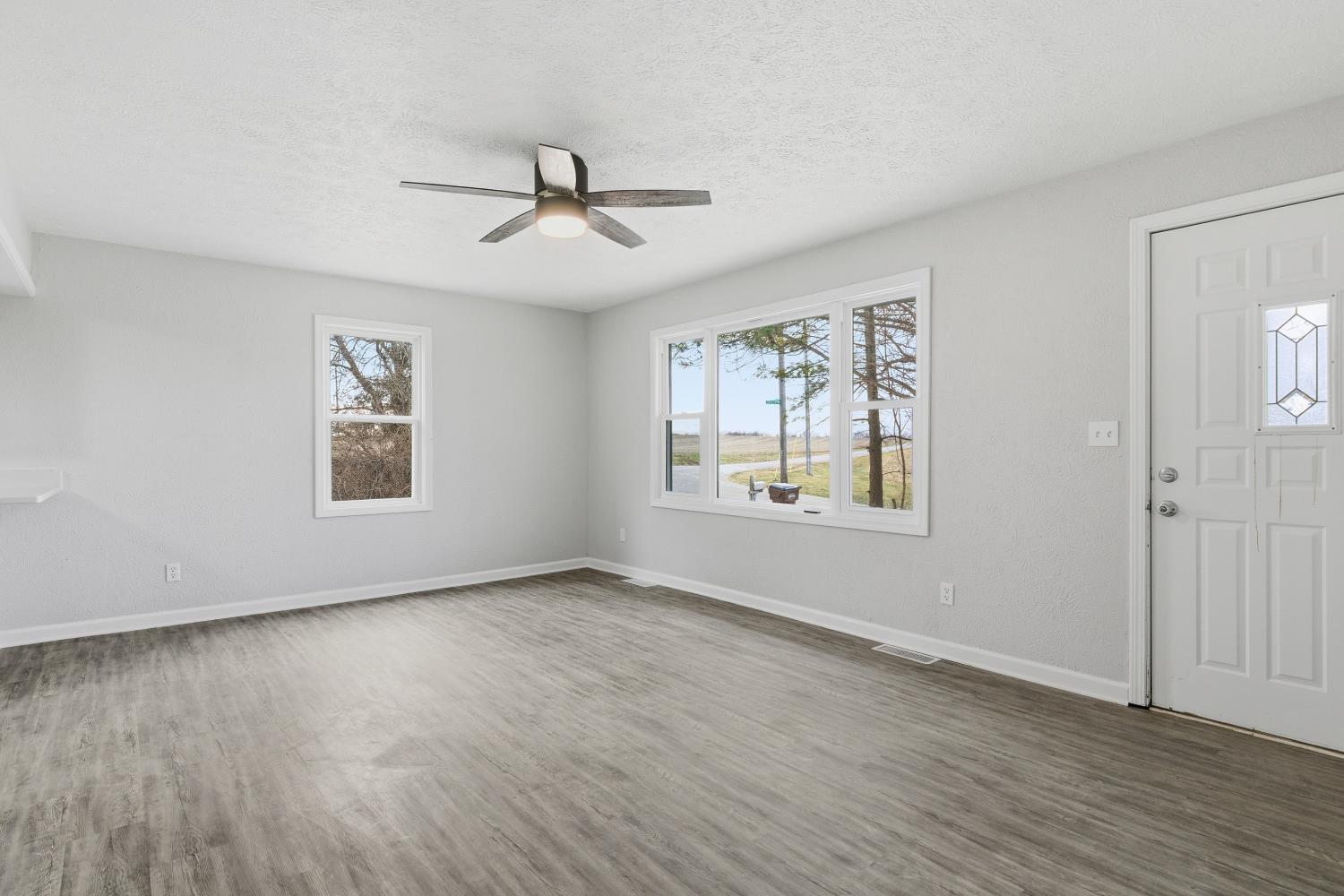 22 West Contreras Pike Liberty, IN 47353 - Photo 5 of 44