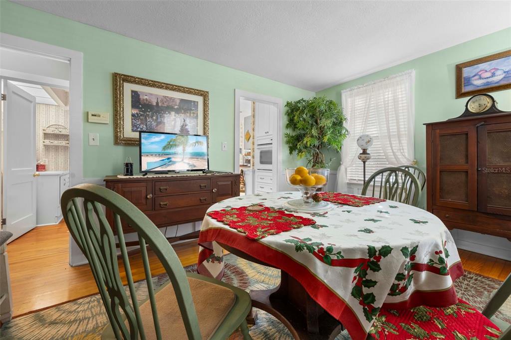 16 52nd Street Yankeetown, FL 34498 - Photo 30 of 63 a bedroom with two beds and a dresser