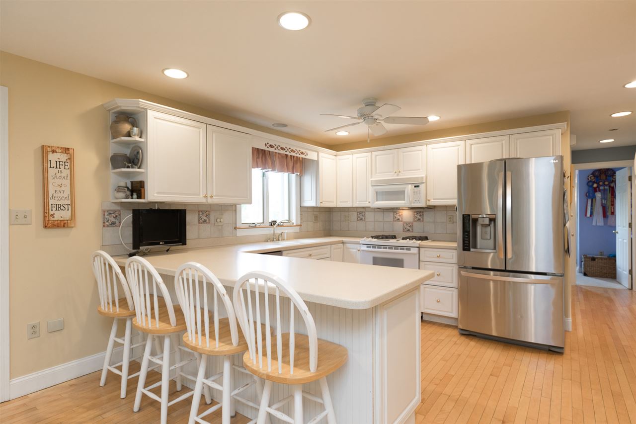 75 Mast Road Dover, NH 03820 - Photo 13 of 38