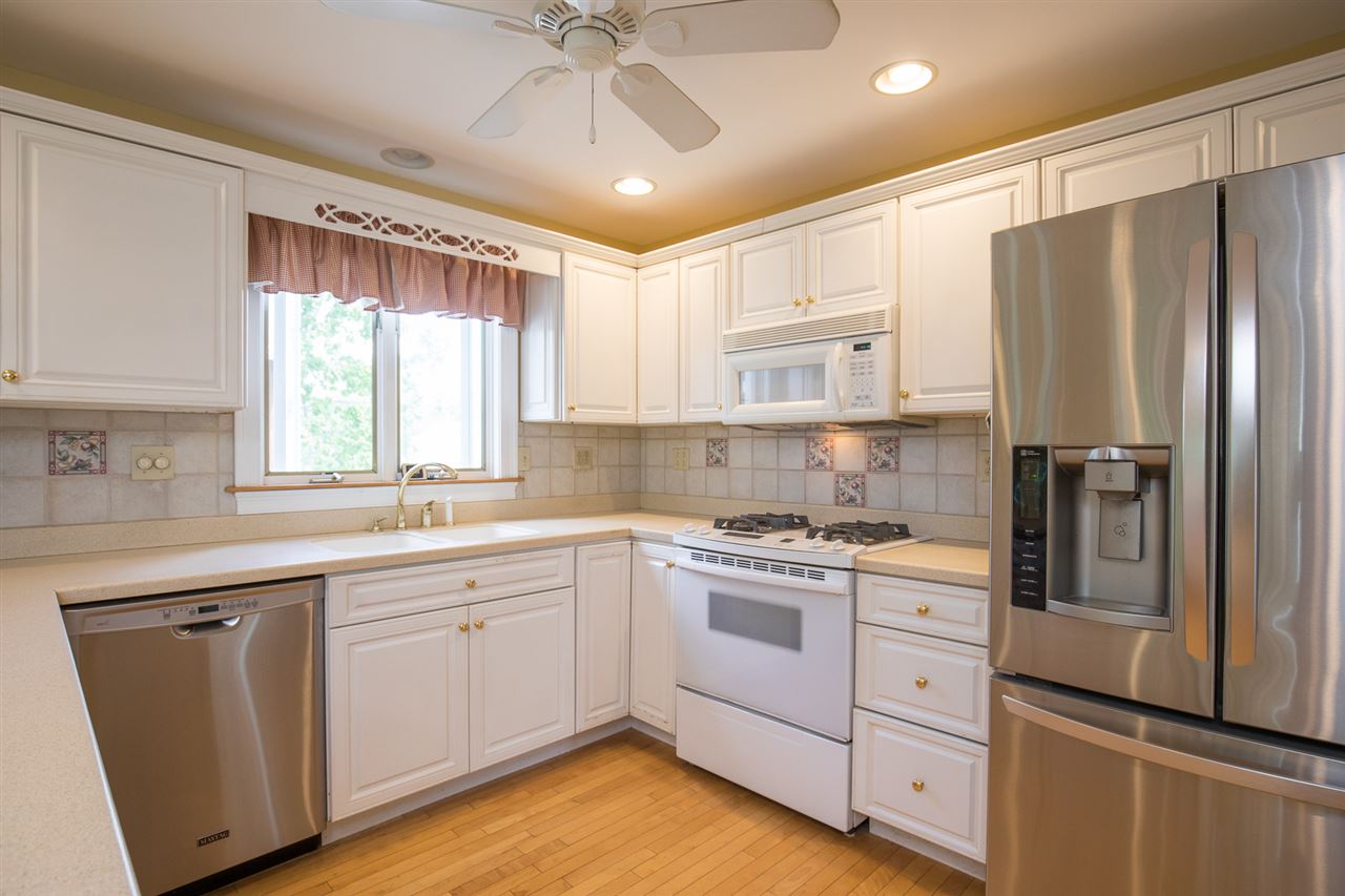75 Mast Road Dover, NH 03820 - Photo 14 of 38
