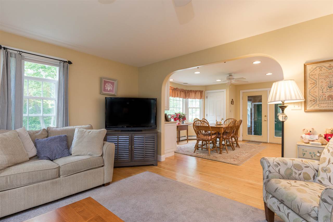 75 Mast Road Dover, NH 03820 - Photo 17 of 38