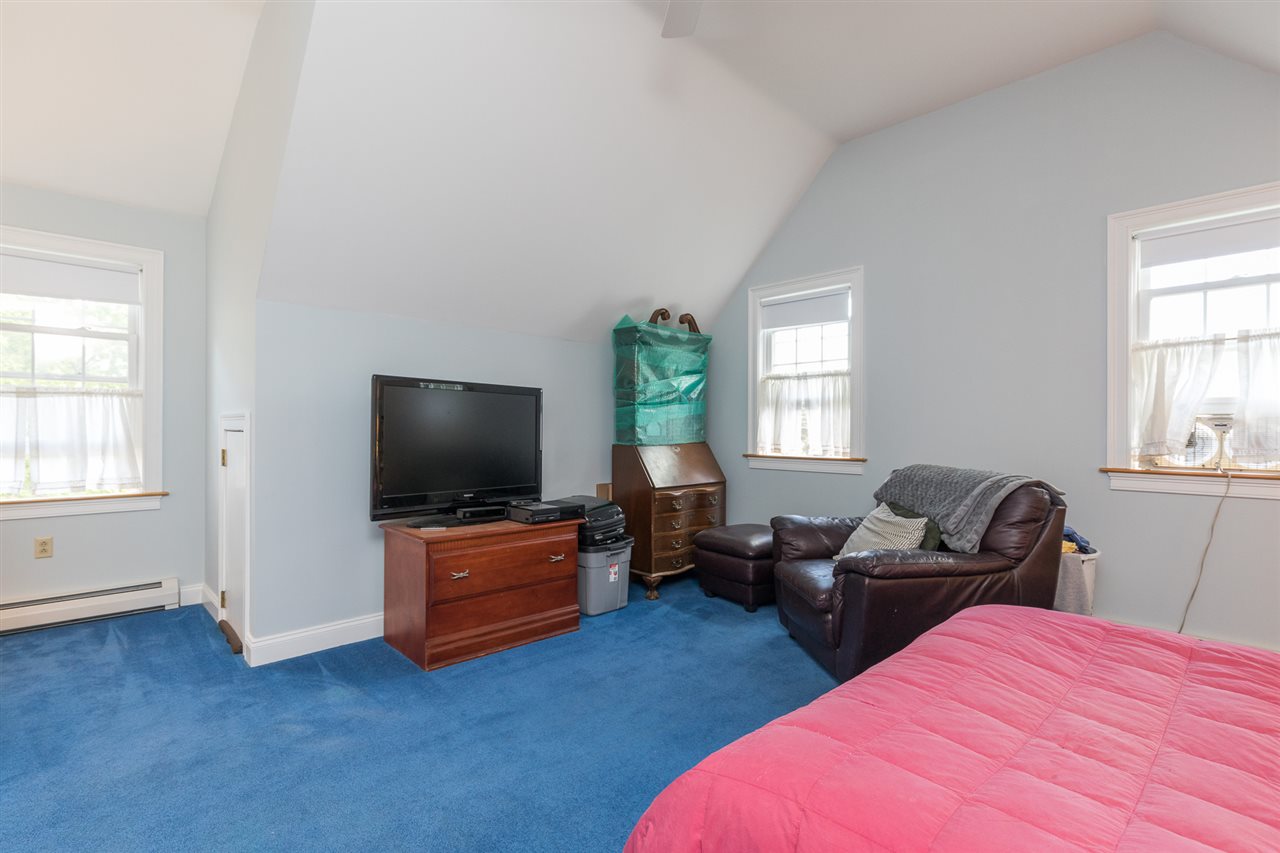 75 Mast Road Dover, NH 03820 - Photo 33 of 38