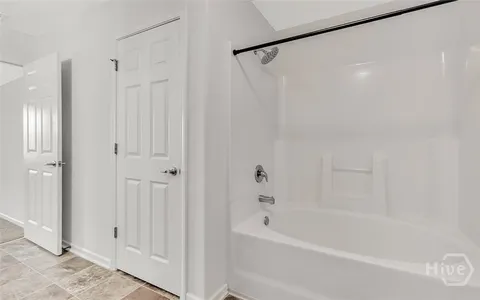 $290,000 | 40 Burnt Oak Road, Port Wentworth, GA 31407
