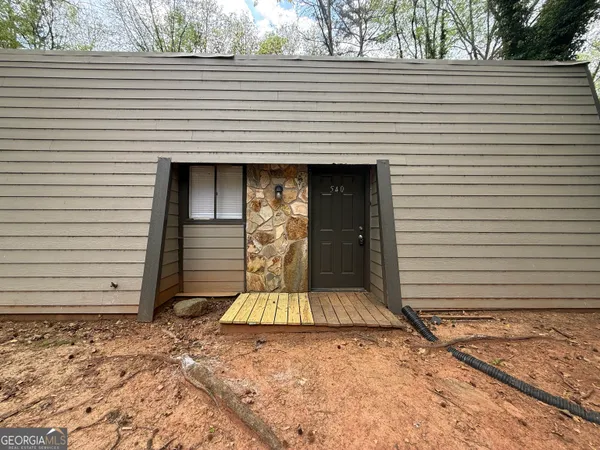 $1,025 | 540 Rustwood Drive, Athens, GA 30606