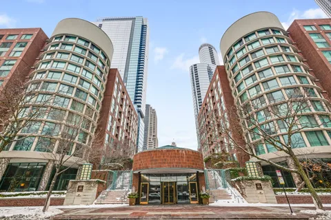 $539,000 | 440 North McClurg Court, Unit 111, Chicago, IL 60611