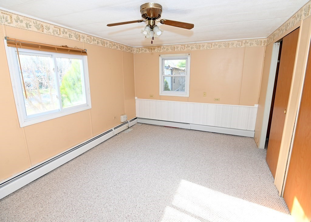 37 Longboat Road Wareham, MA 02576 - Photo 7 of 18 Gallery Image 7
