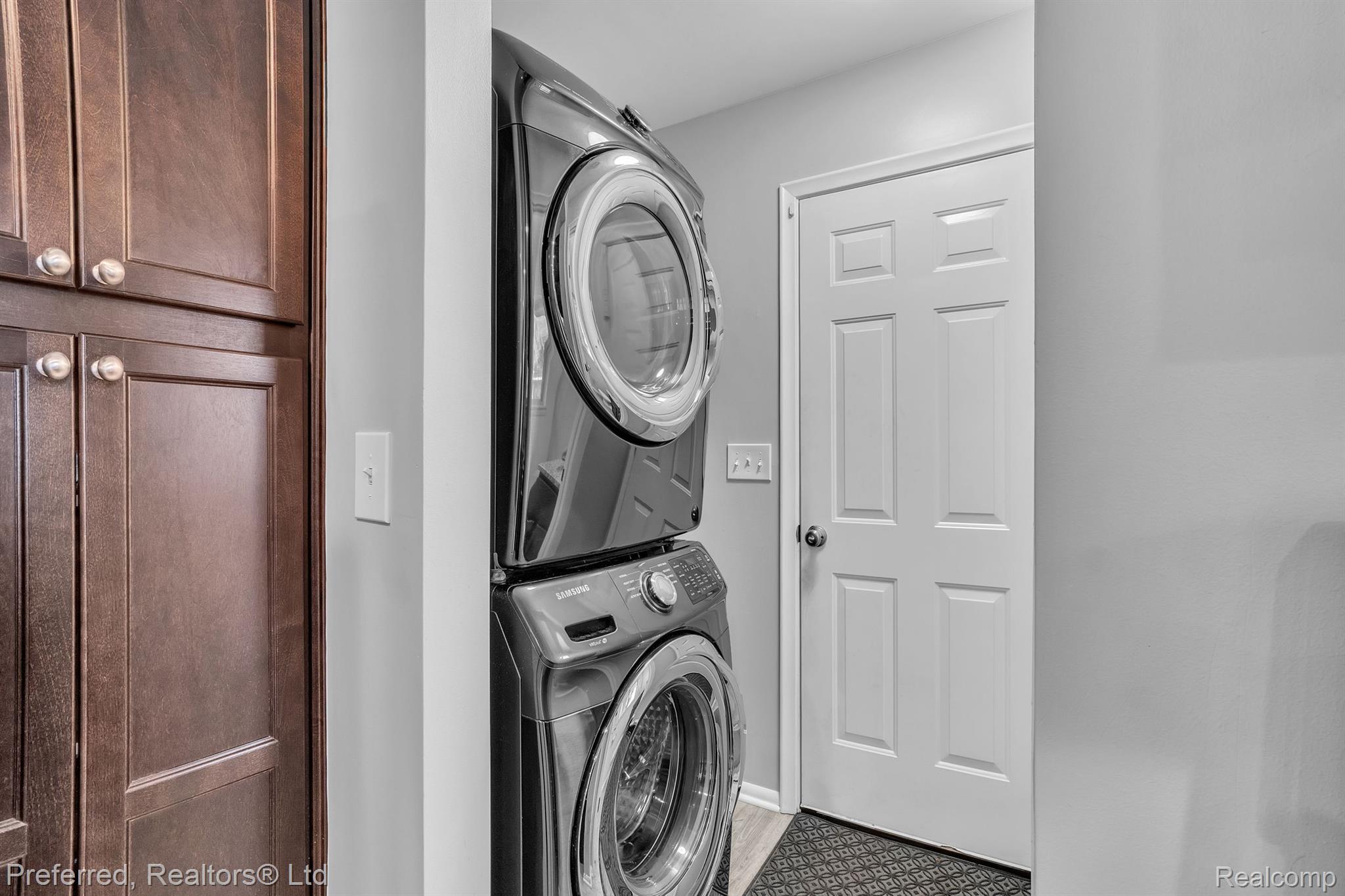 23685 Ripple Creek Novi, MI 48375 - Photo 26 of 40 Gallery Image 26