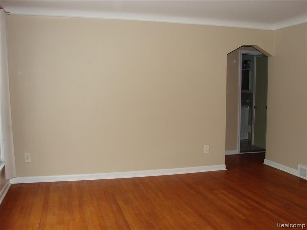 24720 Ridgedale Street Oak Park, MI 48237 - Photo 7 of 31