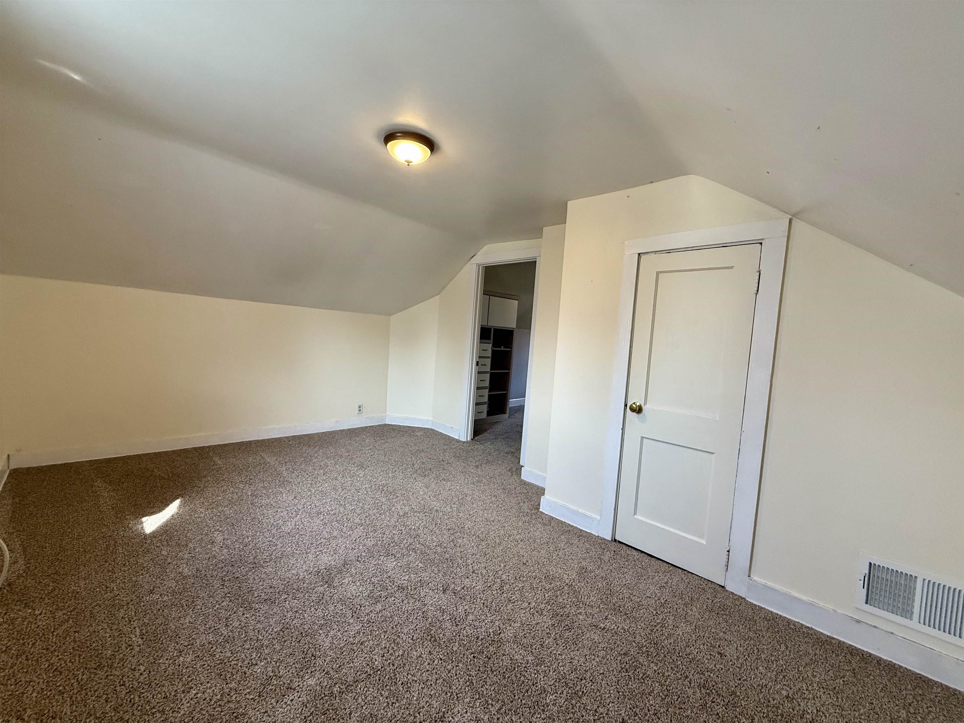 2131 3rd Street Bay City, MI 48708 - Photo 18 of 21 Gallery Image 18