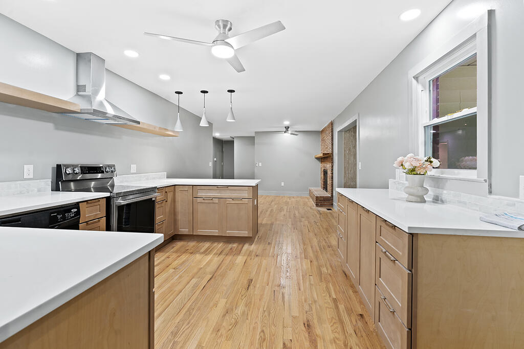 612 Cobb Road Greenwood, SC 29649 - Photo 3 of 22 Gallery Image 3