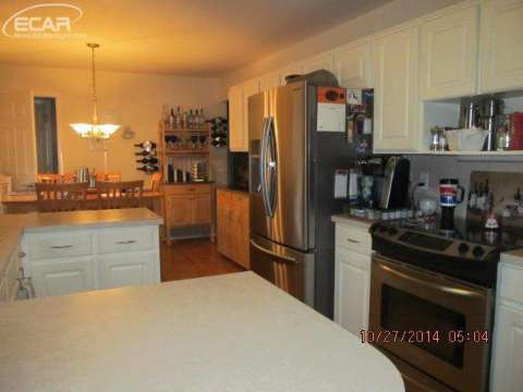 5173 Middleboro Road Grand Blanc, MI 48439 - Photo 5 of 16 20424046-4.JPG