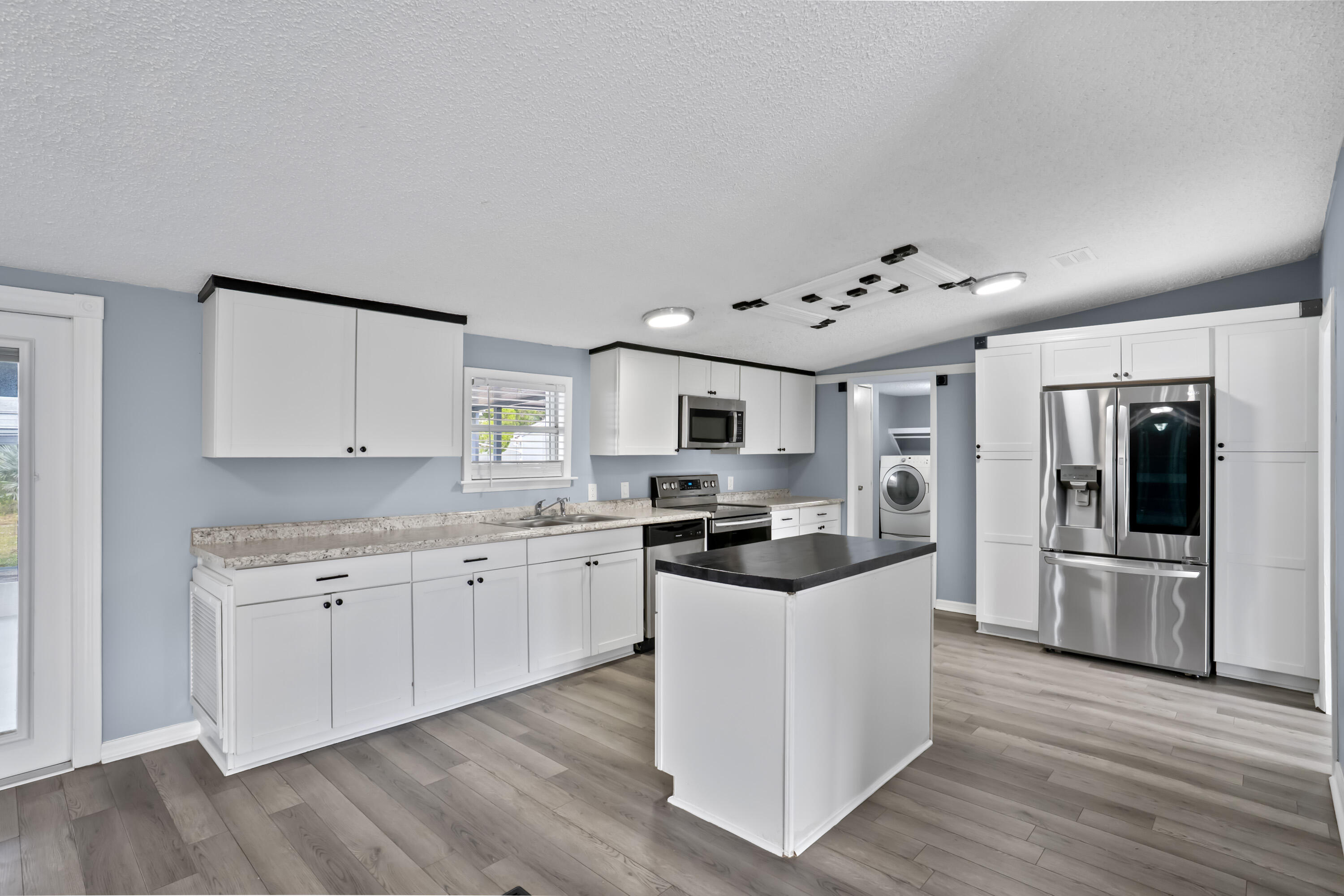 7990 129th Place Sebastian, FL 32958 - Photo 15 of 40 7990-129th-Pl-HigMedia-014