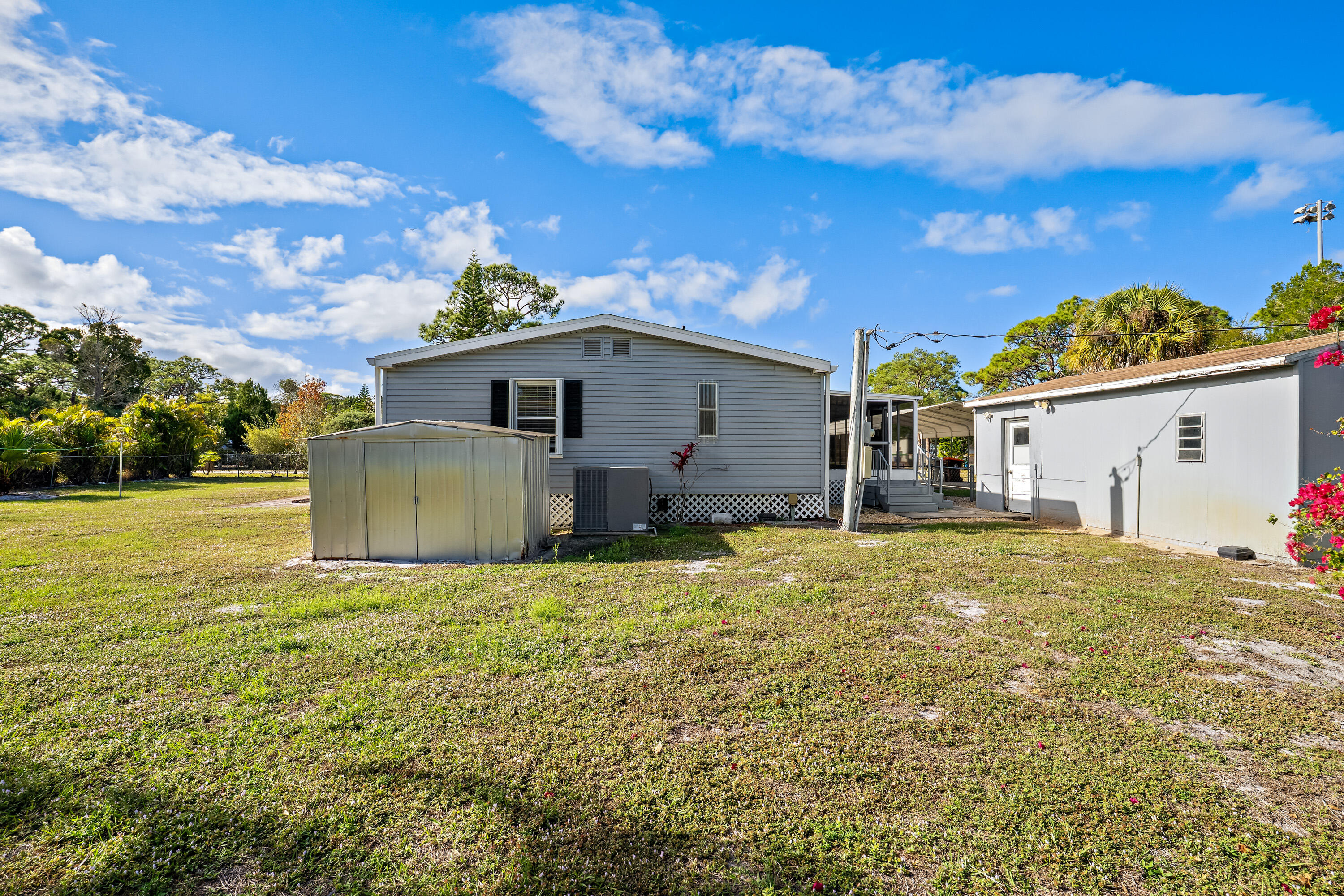 7990 129th Place Sebastian, FL 32958 - Photo 37 of 40 7990-129th-Pl-HigMedia-036