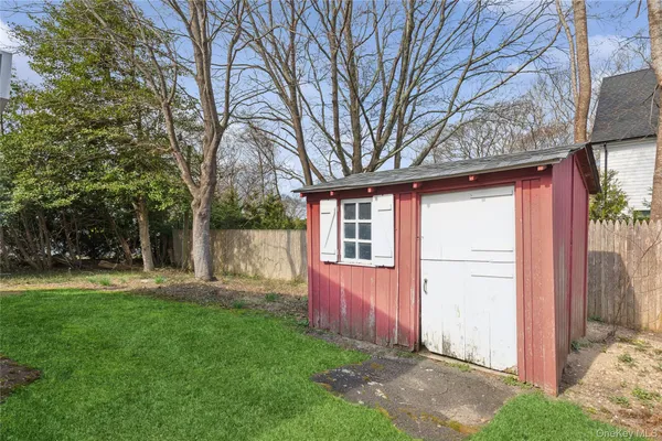 $3,300 | 3 Lincoln Street, Westhampton, NY 11977