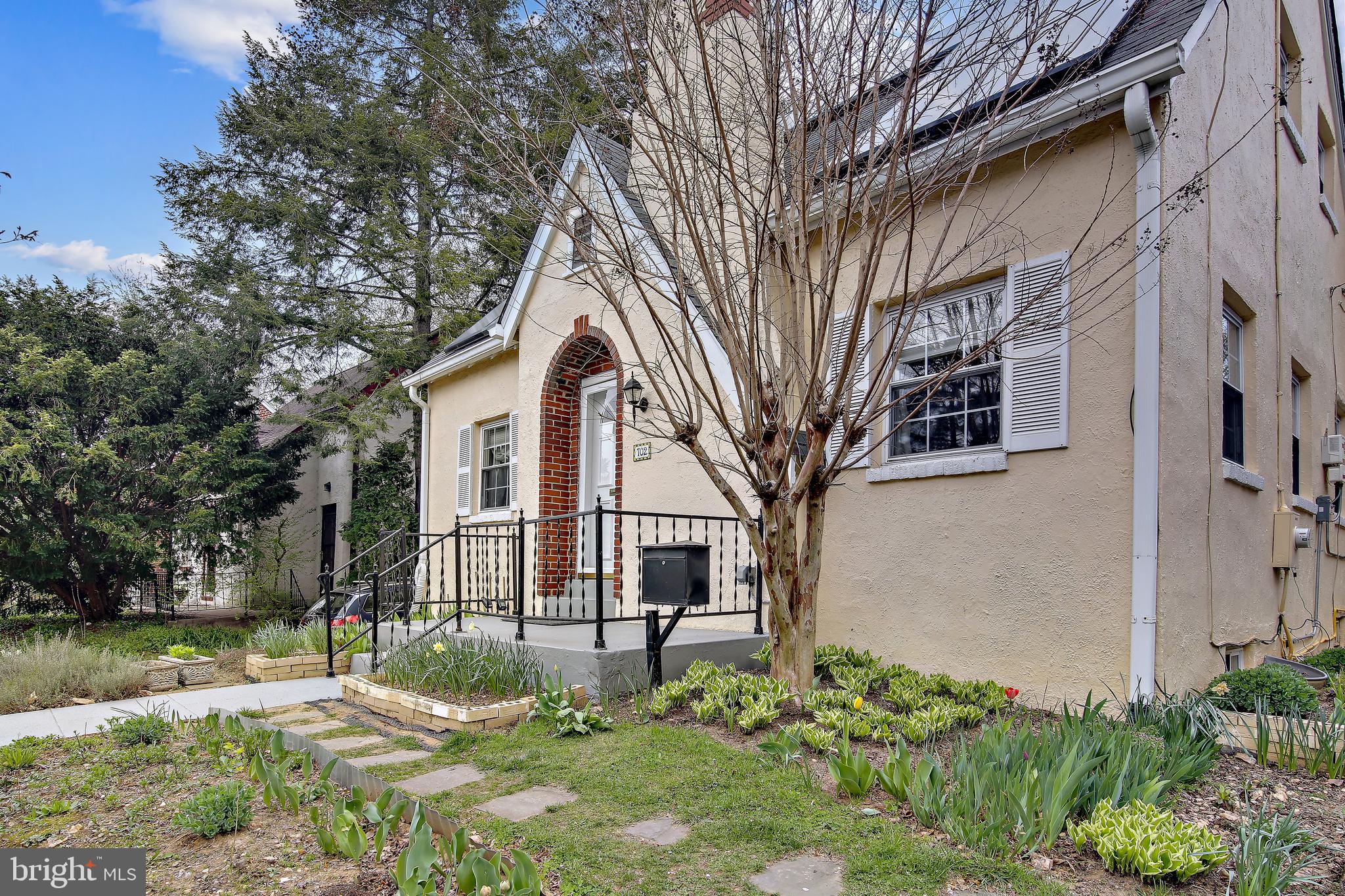 702 Wayne Avenue Silver Spring, MD 20910 - Photo 2 of 41 Front approached by driveway