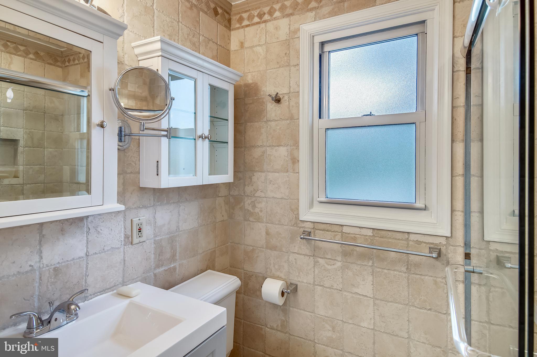 702 Wayne Avenue Silver Spring, MD 20910 - Photo 23 of 41 Bath off of BR 3