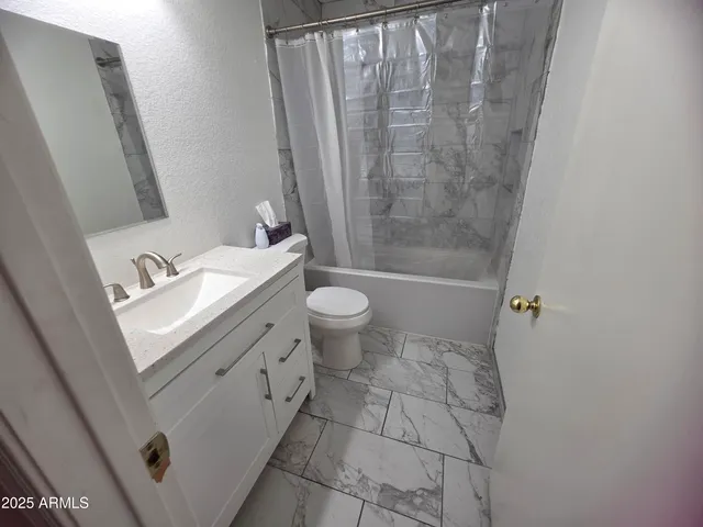 $2,300 | 7724 West Oraibi Drive, Glendale, AZ 85308