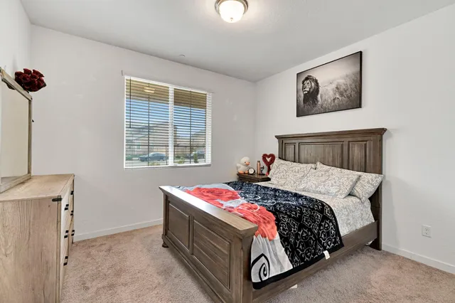 $595,000 | 2481 North Pearwood Avenue, Fresno, CA 93727