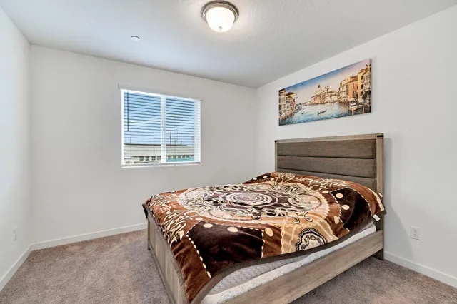 $595,000 | 2481 North Pearwood Avenue, Fresno, CA 93727