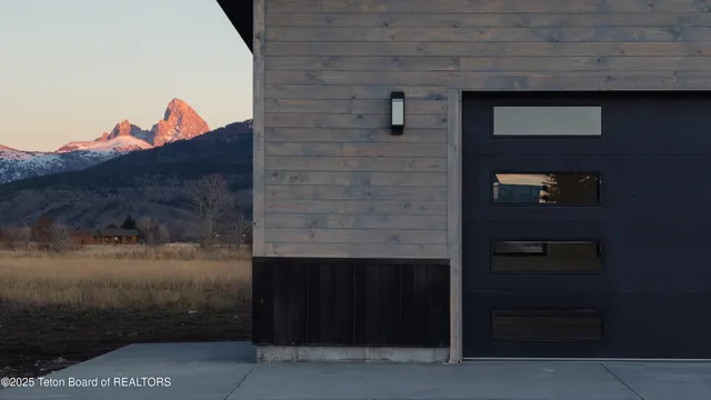 $1,425,000 | 1629 Jackrabbit Lane, Driggs, ID 83422