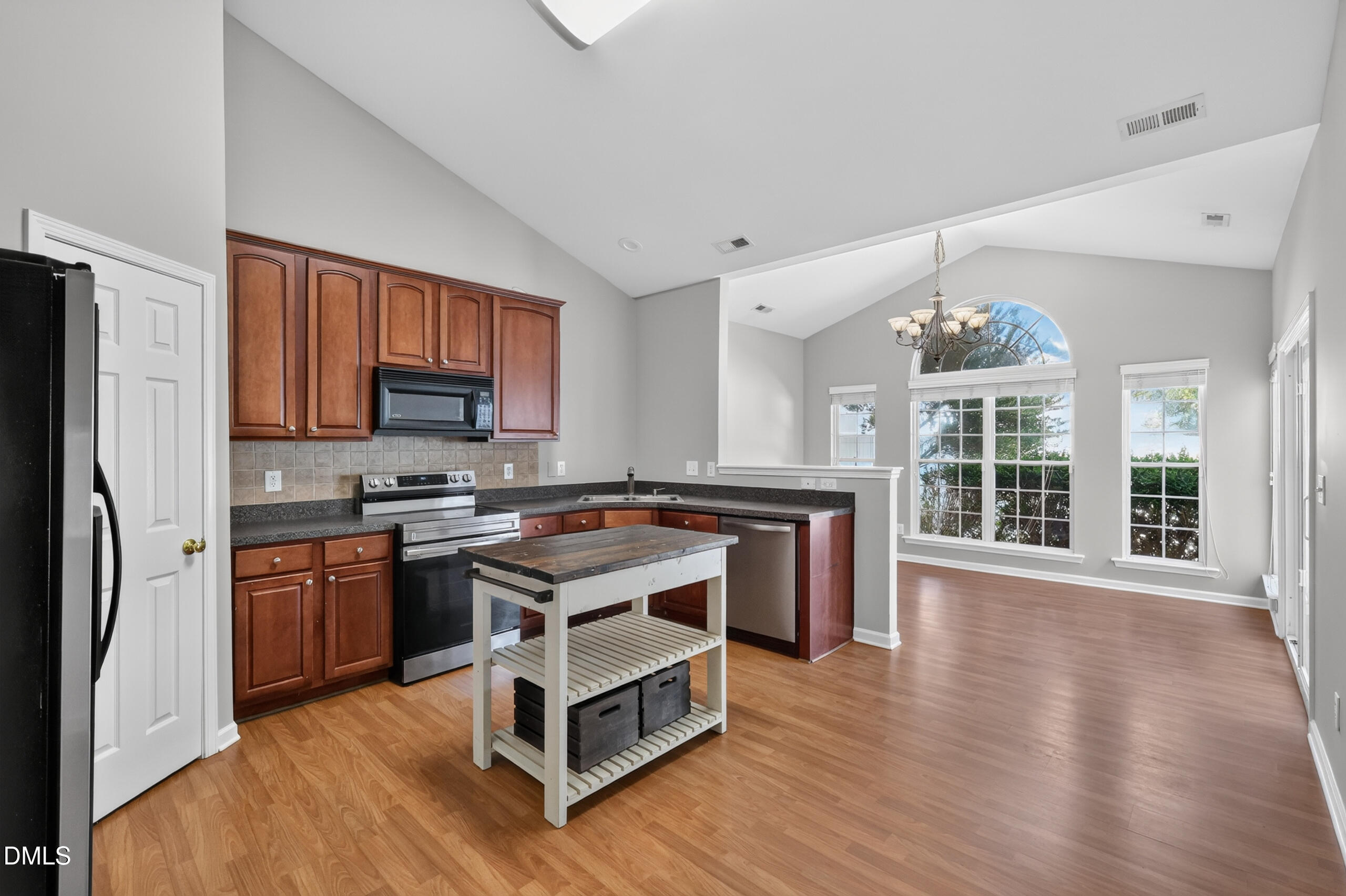 10635 Edmundson Avenue Raleigh, NC 27614 - Photo 12 of 48 010_IMG_8637