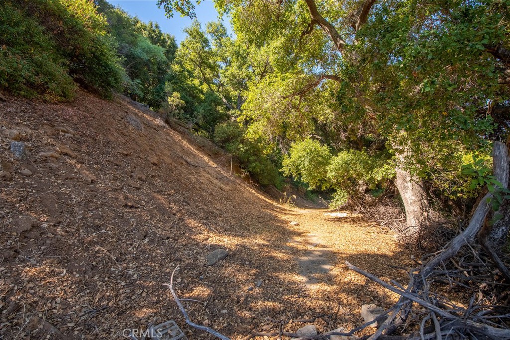 7210 Santa Susana Pass Road Simi Valley, CA 93063 - Photo 5 of 32