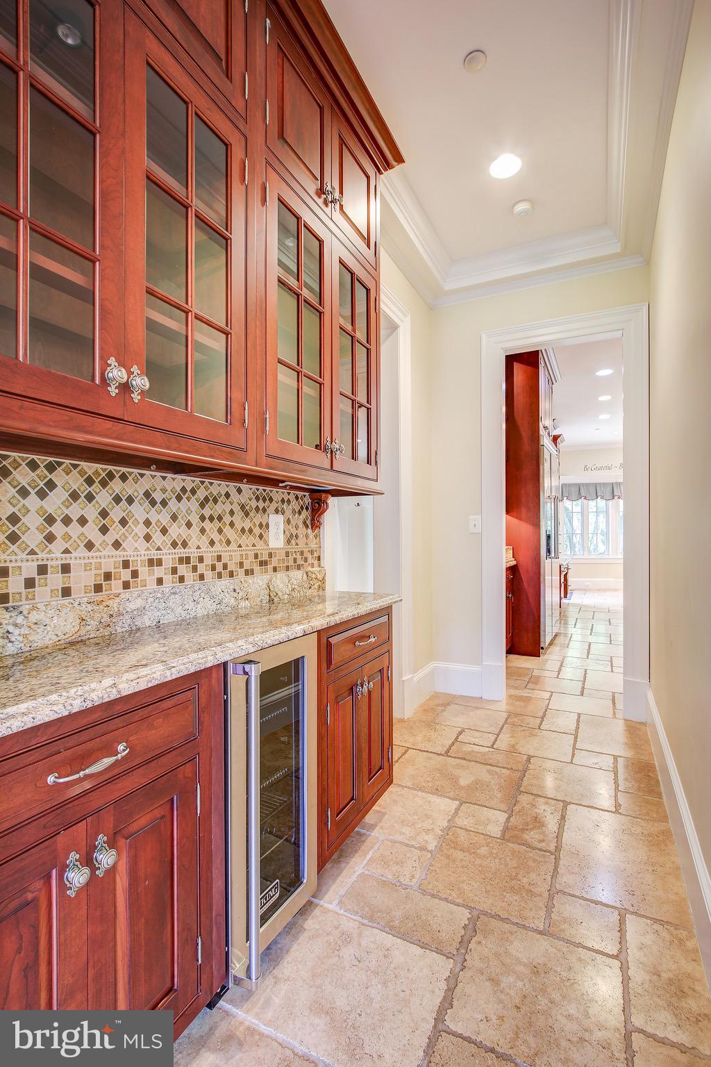 15215 Seneca Road Darnestown, MD 20874 - Photo 24 of 80 Butlers Pantry off the Dining Room