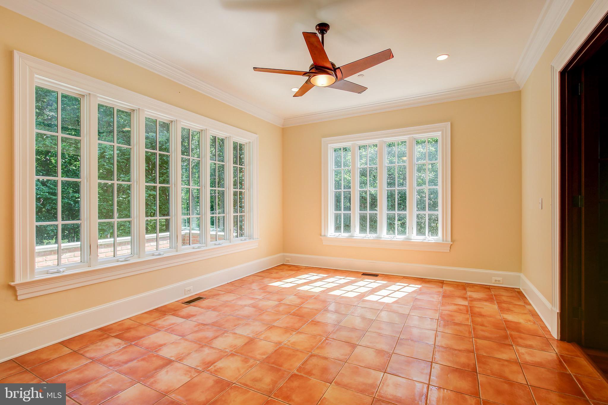 15215 Seneca Road Darnestown, MD 20874 - Photo 37 of 80 Main Level Sunroom/Flex Space