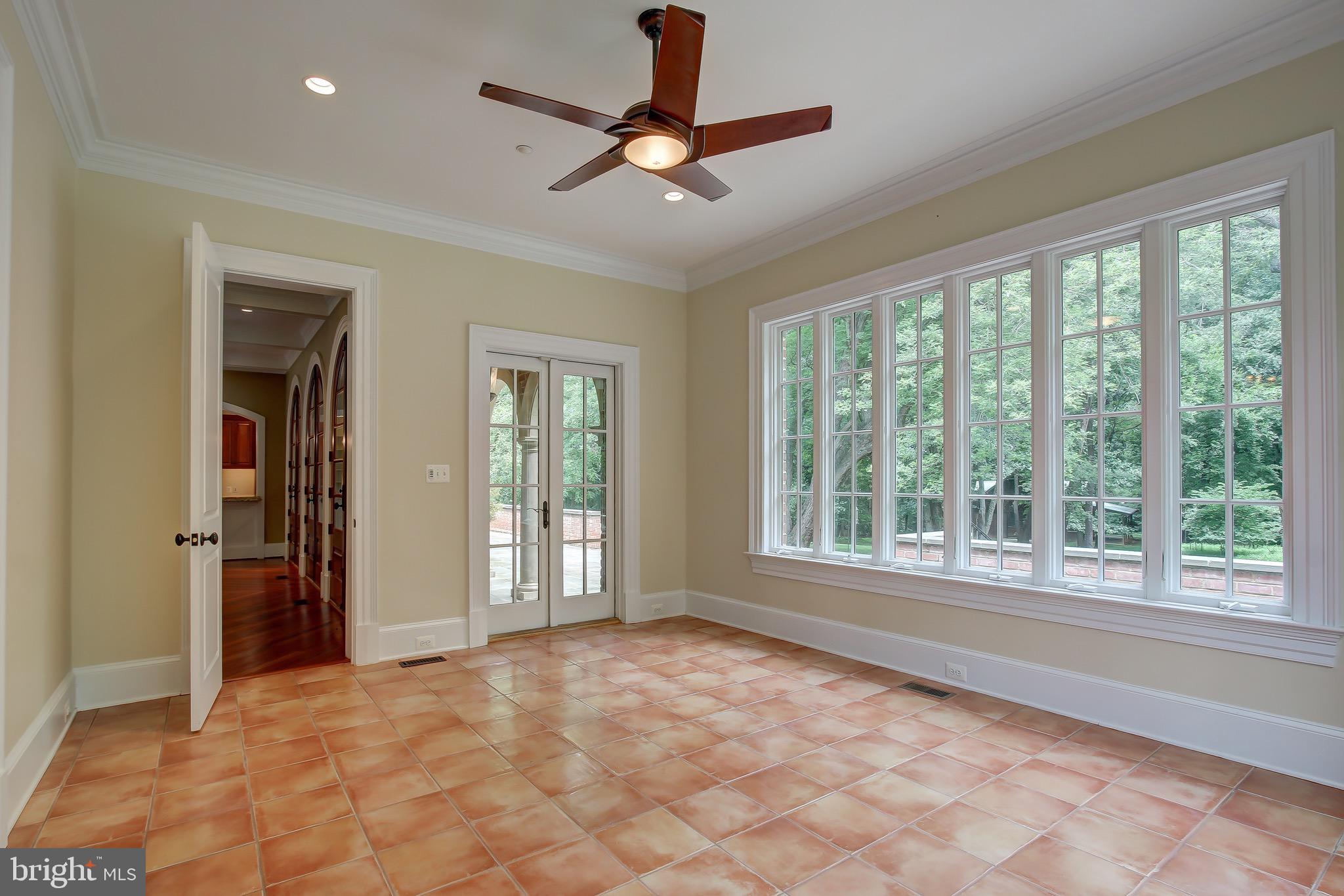 15215 Seneca Road Darnestown, MD 20874 - Photo 38 of 80 Main Level Sunroom/Flex Space