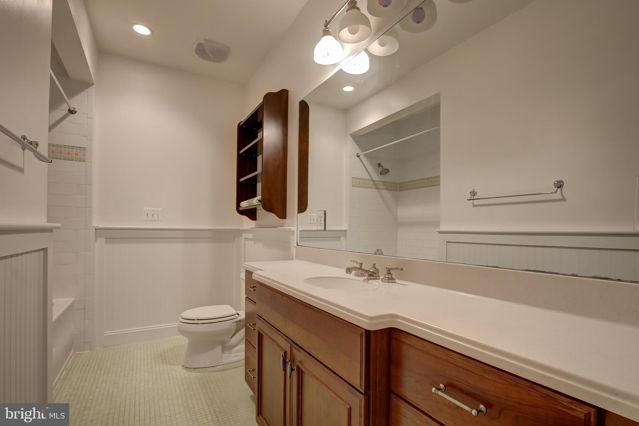 15215 Seneca Road Darnestown, MD 20874 - Photo 55 of 80 Bath Attached to Bedroom 3