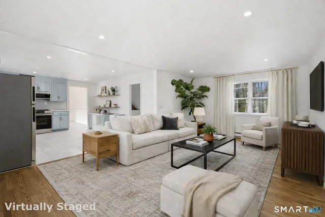 $619,000 | 6 Heritage Lane, Simsbury, CT 06070