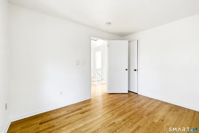 $619,000 | 6 Heritage Lane, Simsbury, CT 06070