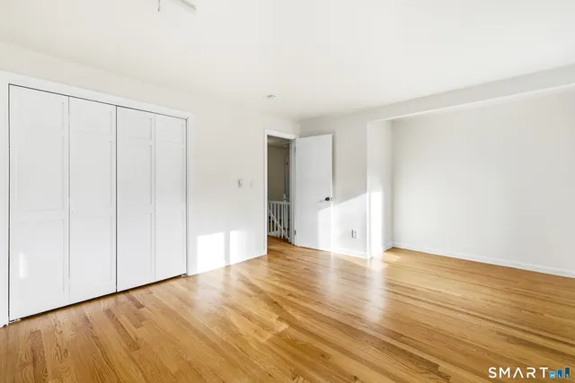 $619,000 | 6 Heritage Lane, Simsbury, CT 06070