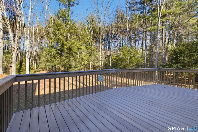 $619,000 | 6 Heritage Lane, Simsbury, CT 06070