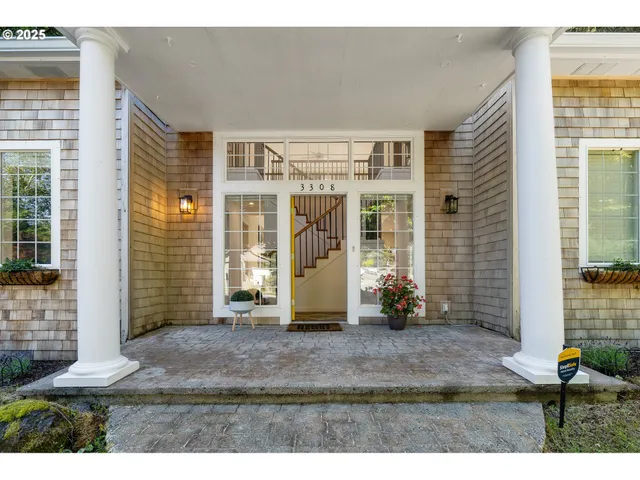 $989,000 | 3308 Bayview Terrace, Seaside, OR 97138