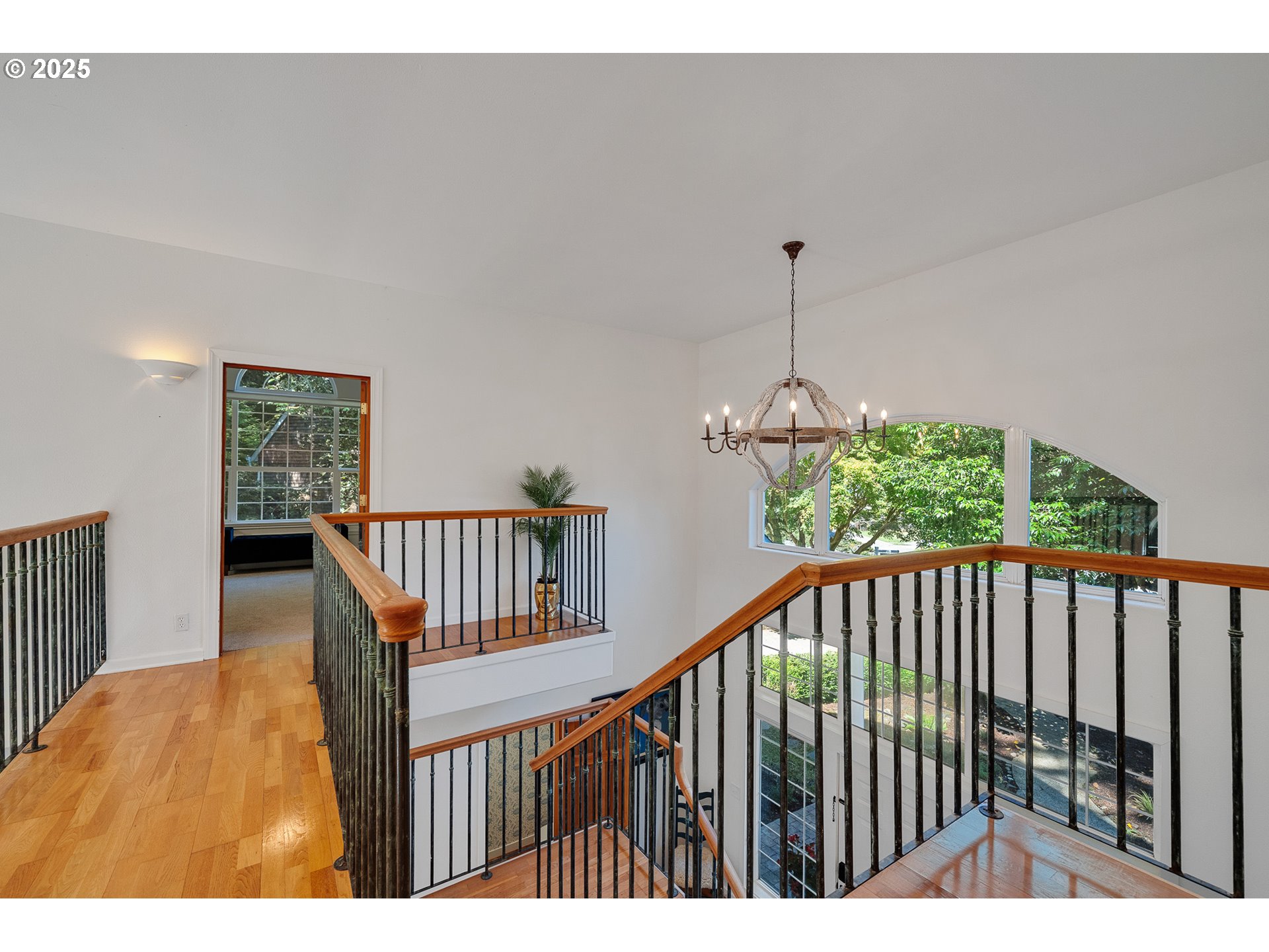 3308 Bayview Terrace Seaside, OR 97138 - Photo 32 of 48 a view of balcony with wooden floor
