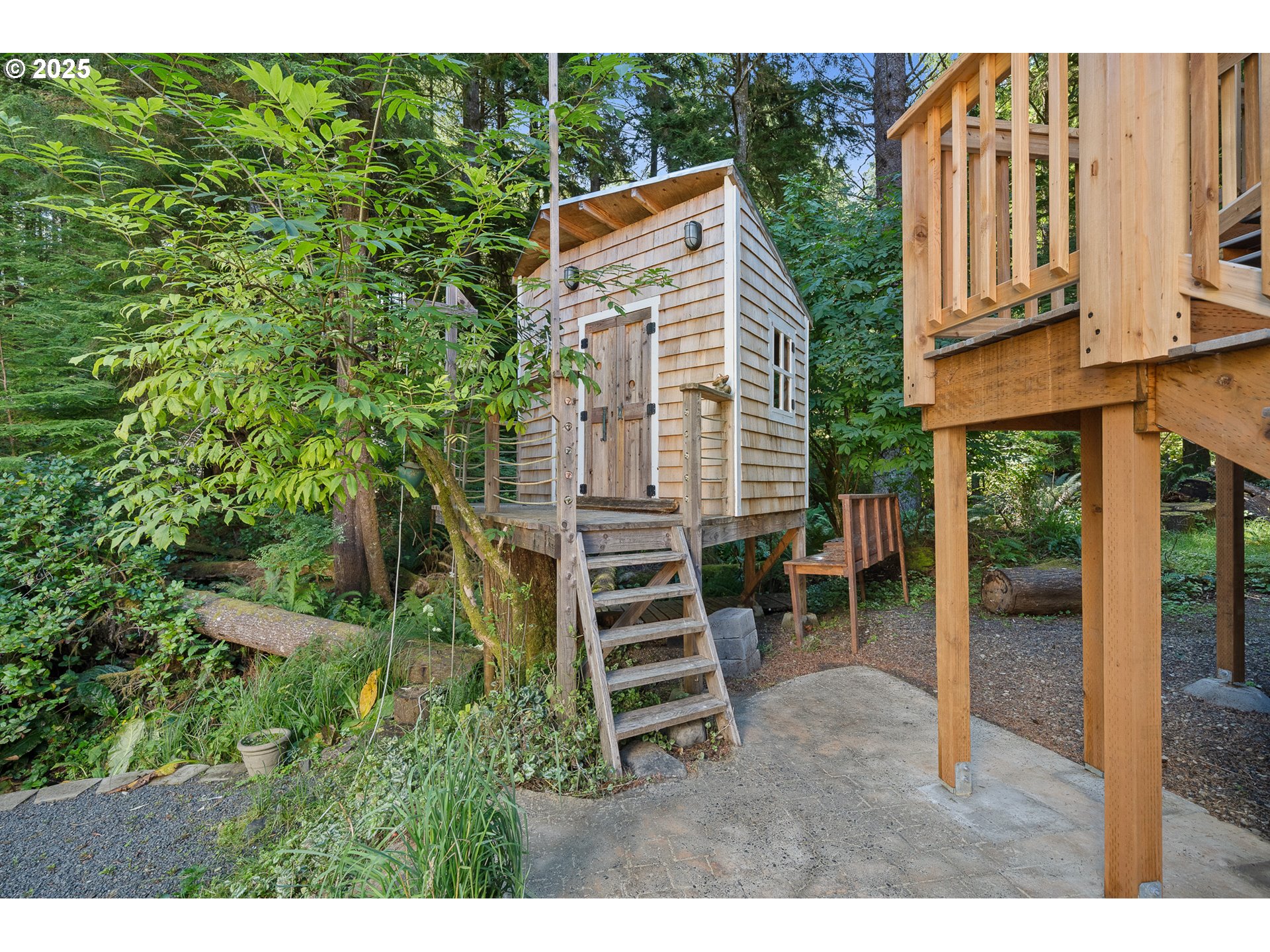 3308 Bayview Terrace Seaside, OR 97138 - Photo 40 of 48 a view of outdoor space and deck