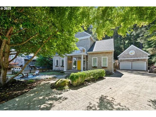 $989,000 | 3308 Bayview Terrace, Seaside, OR 97138