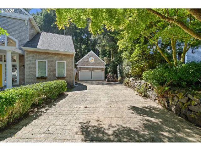$989,000 | 3308 Bayview Terrace, Seaside, OR 97138