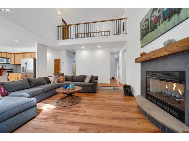 $989,000 | 3308 Bayview Terrace, Seaside, OR 97138