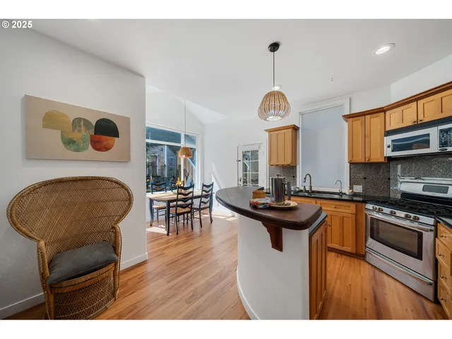 $989,000 | 3308 Bayview Terrace, Seaside, OR 97138