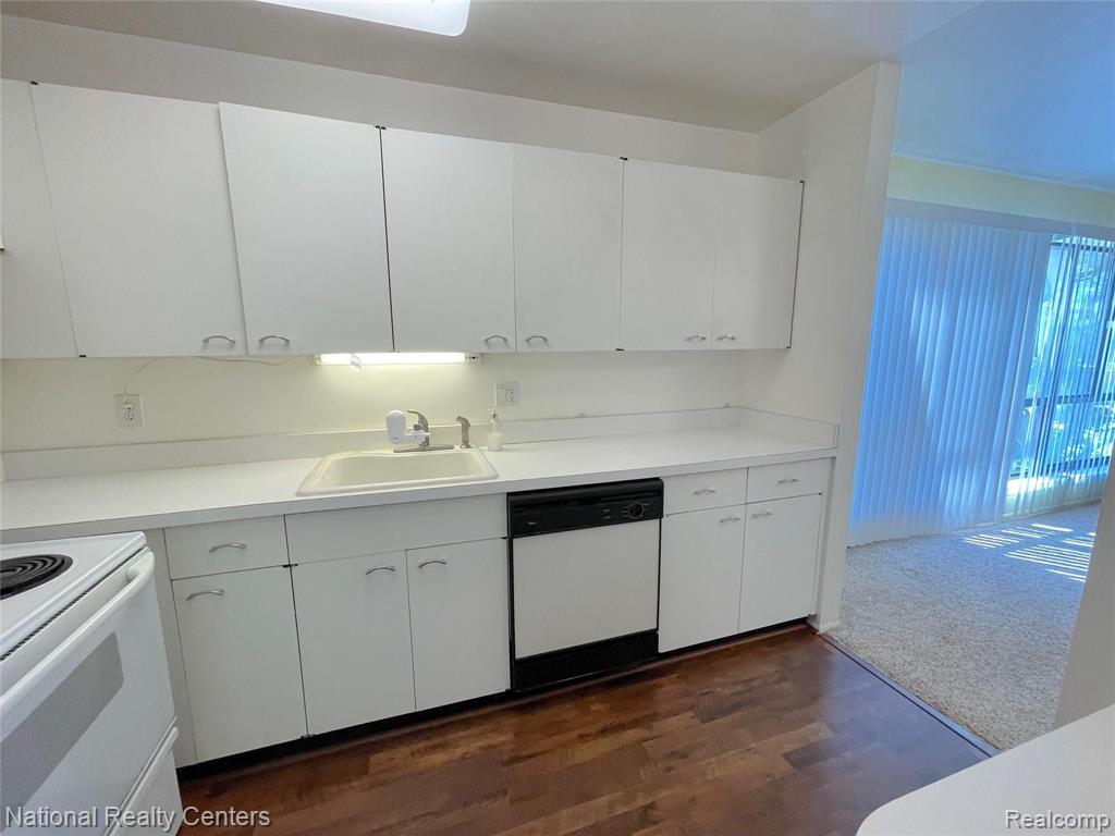 28422 8 Mile Road, Unit B9 Farmington, MI 48336 - Photo 7 of 23 Gallery Image 7