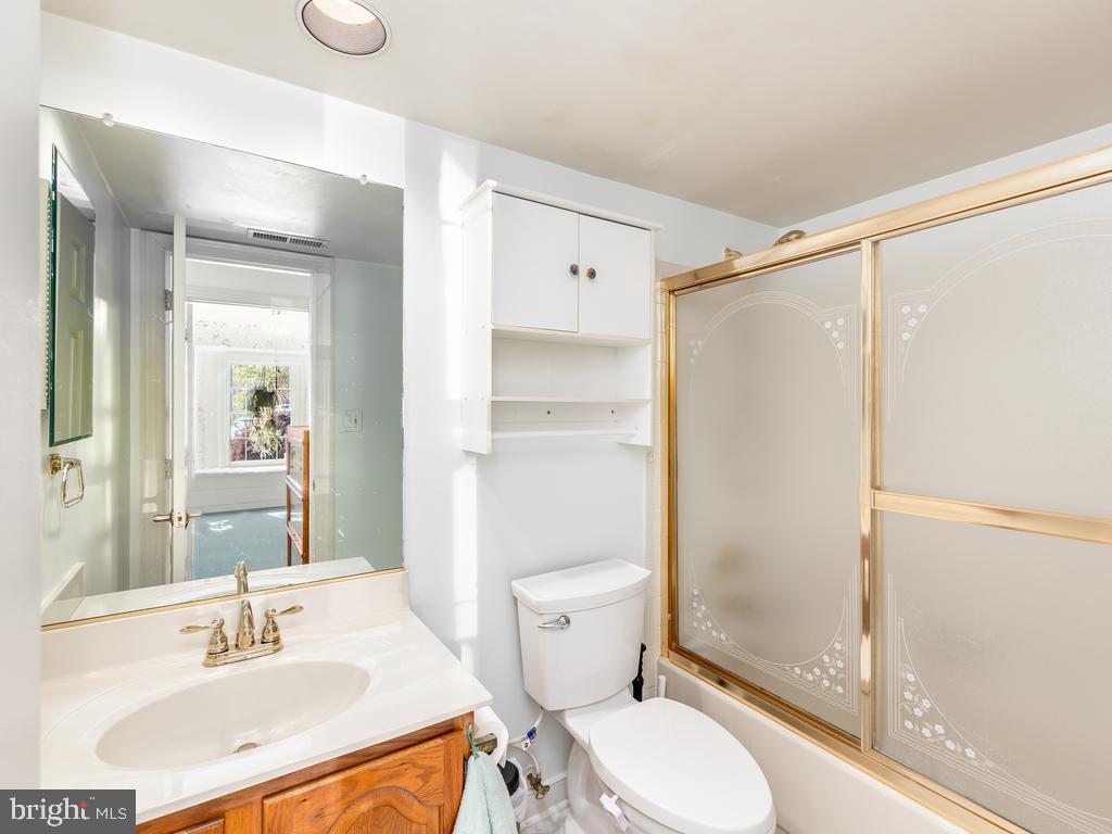 11244 Summerlake Boulevard Fredericksburg, VA 22407 - Photo 13 of 24