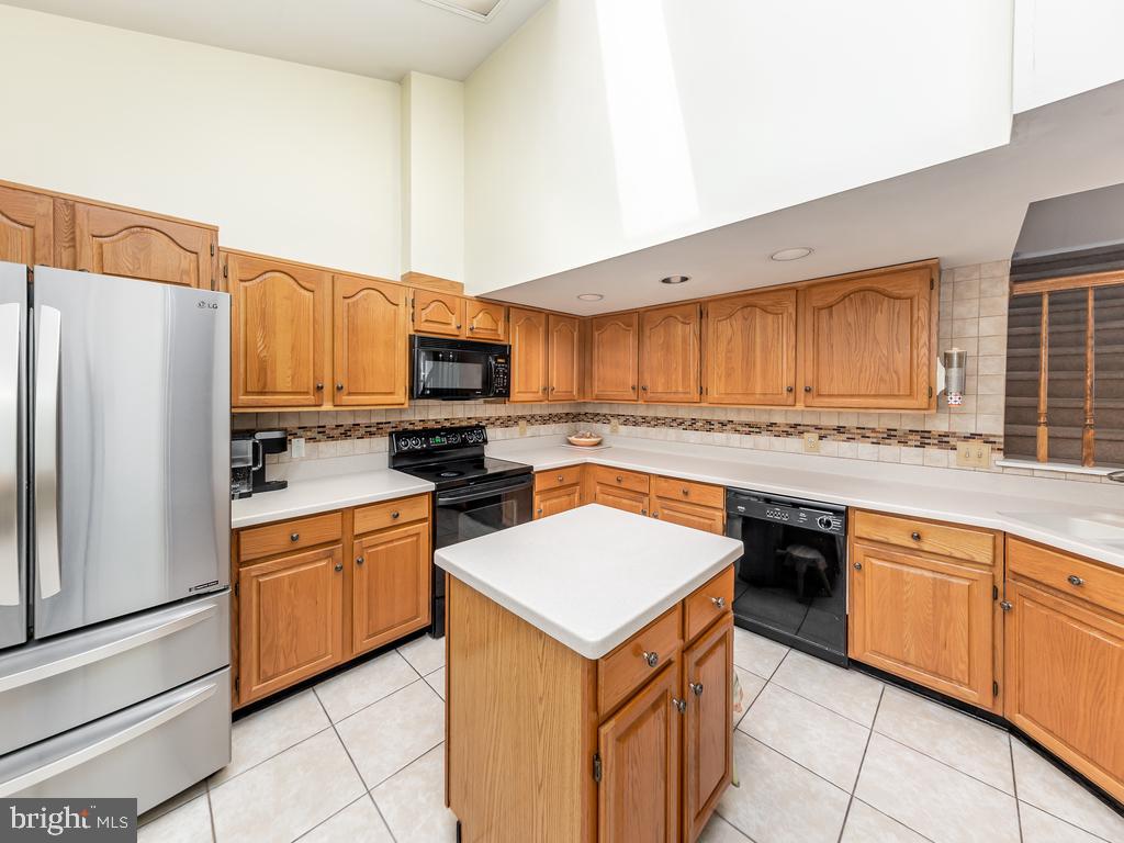 11244 Summerlake Boulevard Fredericksburg, VA 22407 - Photo 7 of 24