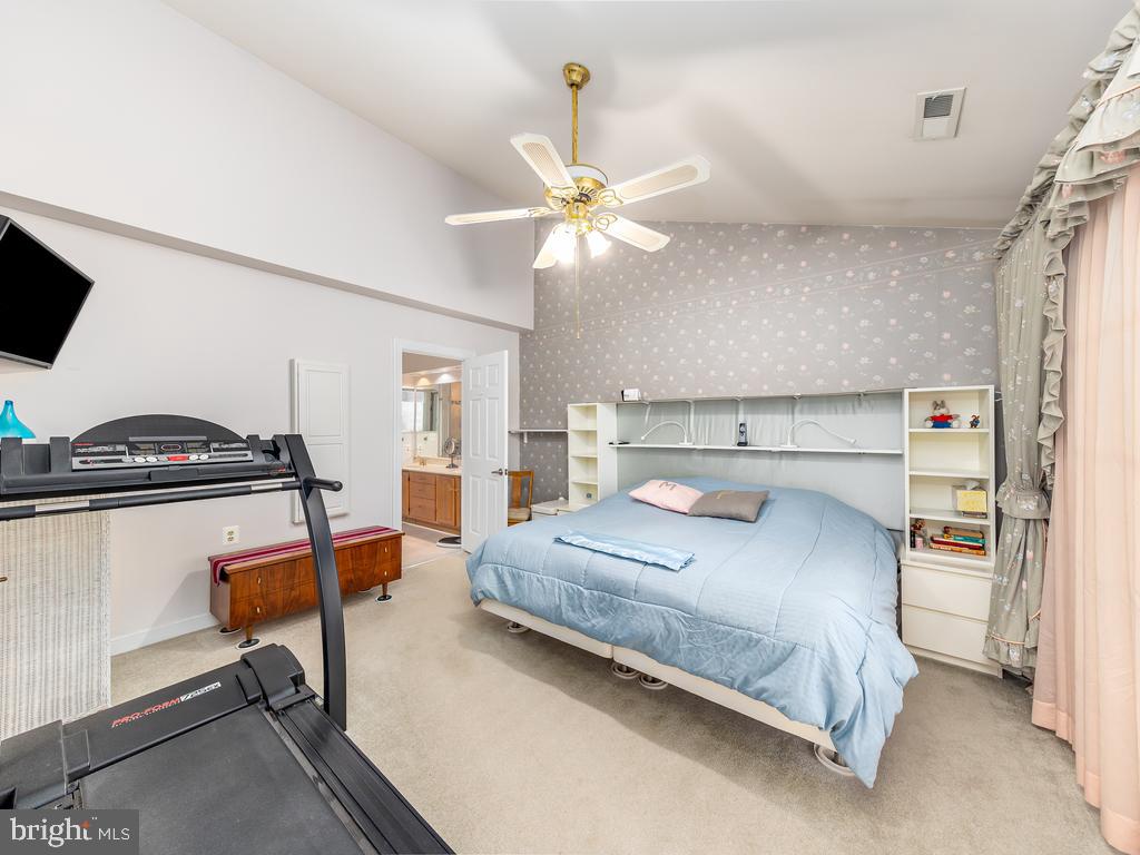 11244 Summerlake Boulevard Fredericksburg, VA 22407 - Photo 8 of 24