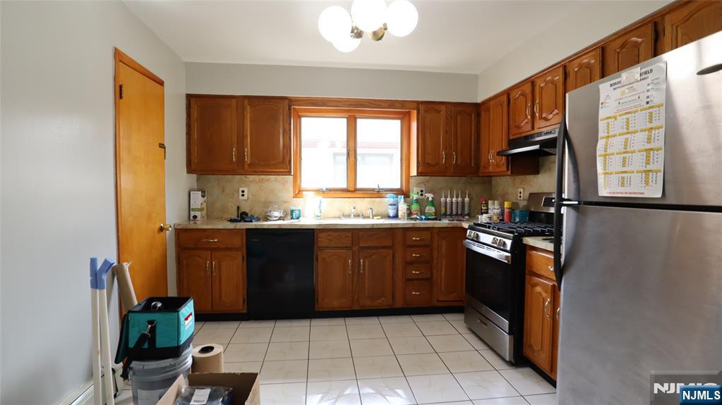 538 Hillside Street, Unit 2 Ridgefield, NJ 07657 - Photo 30 of 35